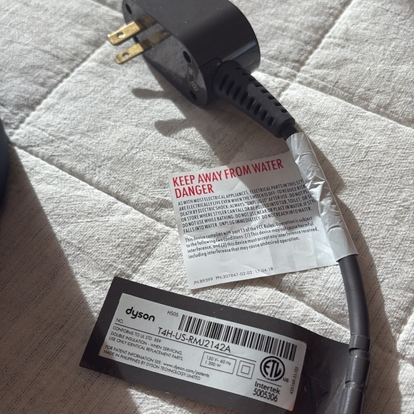 Dyson Hair Airwrap Coanda - Picture 6 of 6